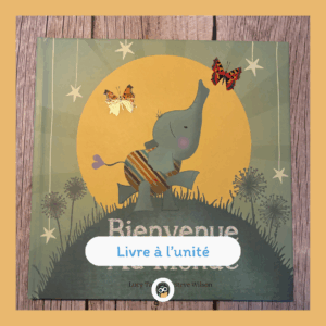 Bienvenue Au Monde est un livre charmant pour fêter l’arrivée d’un nouveau-né. C'est le livre idéal comme cadeau de naissance.