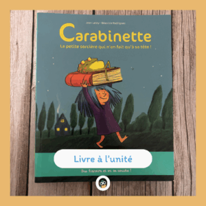 Carabinette  Quand on est une jeune sorcière, il est important de bien apprendre ses maléfices. Si on est dérangée au milieu de sa lecture, on risque de faire des bêtises ! Aussi, quand un crapaud vient interrompre Carabinette en pleine révision en lui demandant de le changer en prince charmant, il s'expose à bien des misères... Foi de sorcière ! Une histoire pleine de magie où les sorts ne sont pas ceux qu'on croit ! Abracadabra !